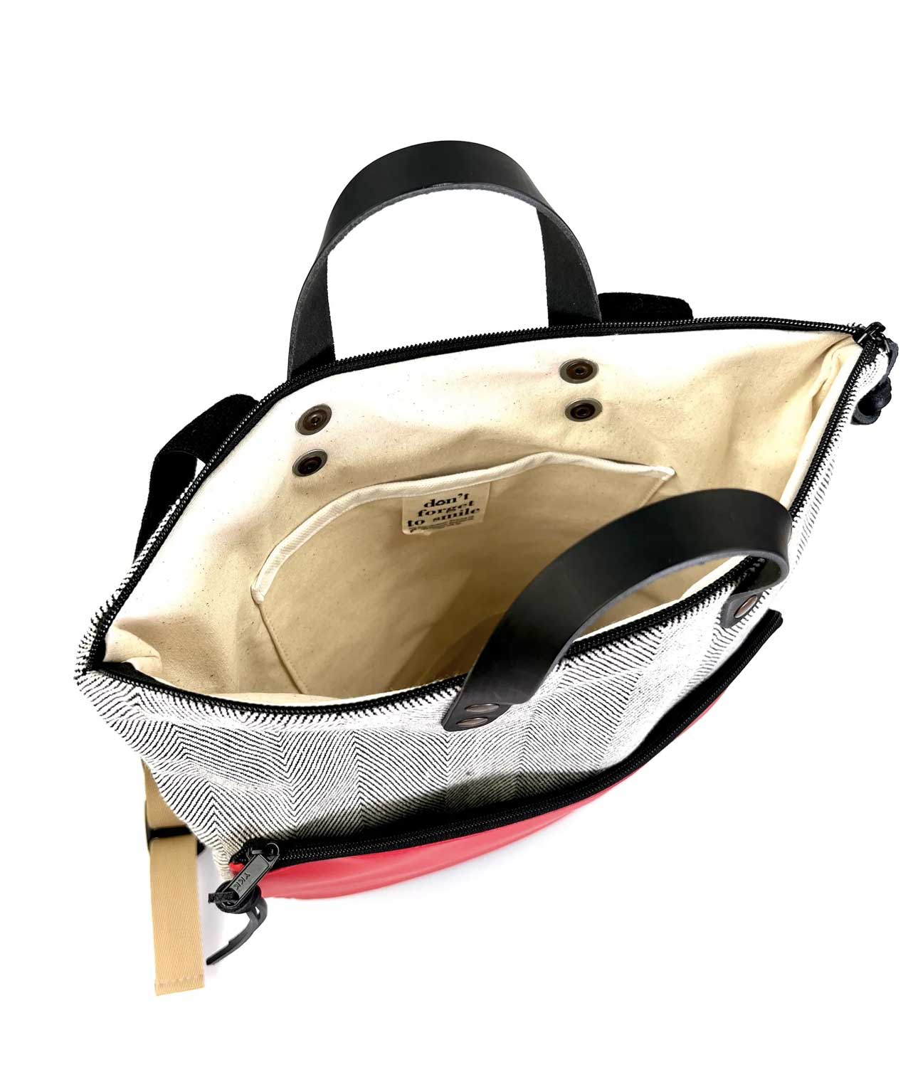 MOCHILA DANIEL CHONG