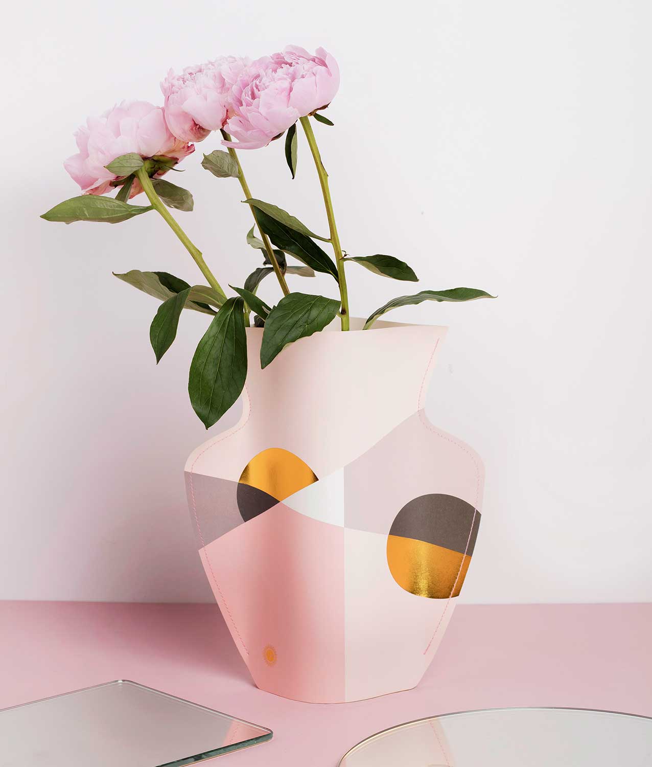 Octaevo Paper Vase